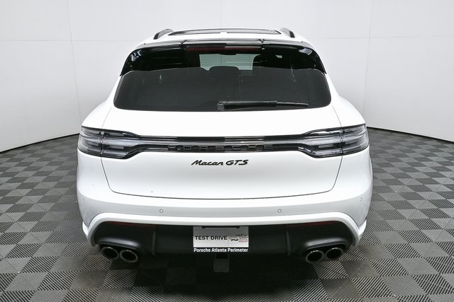 2026 Porsche Macan GTS Image 8 of 40
