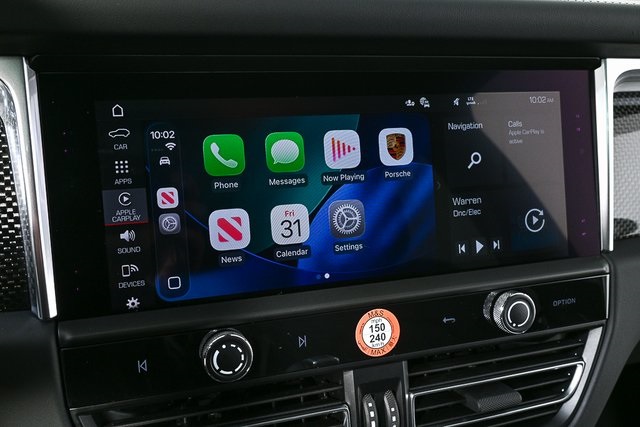 2026 Porsche Macan GTS Image 30 of 40