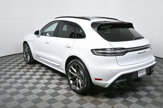 2026 Porsche Macan GTS Image 9 of 40