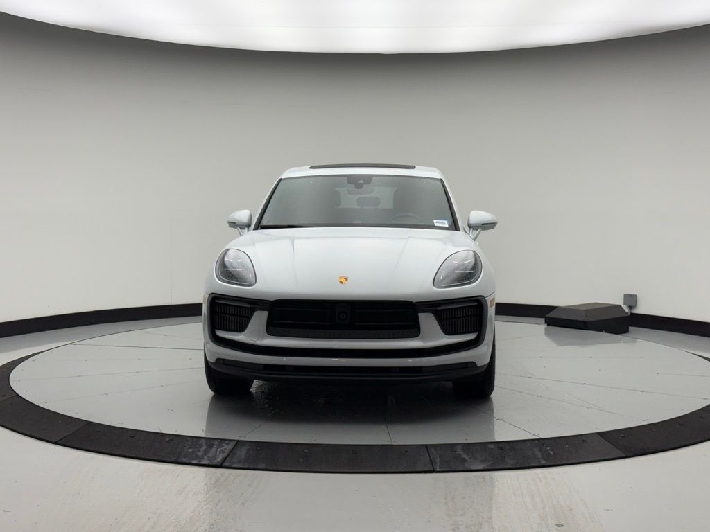 2026 Porsche Macan S Image 2 of 36