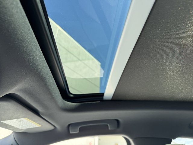 2026 Porsche Macan T Image 39 of 39