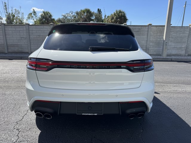 2026 Porsche Macan T Image 6 of 39