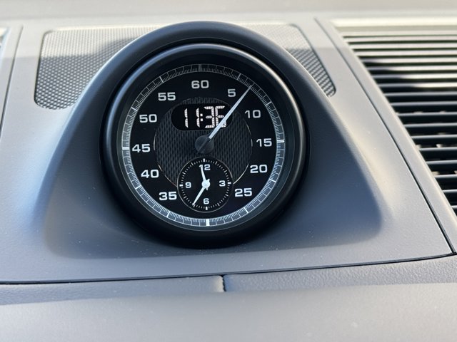 2026 Porsche Macan T Image 21 of 39