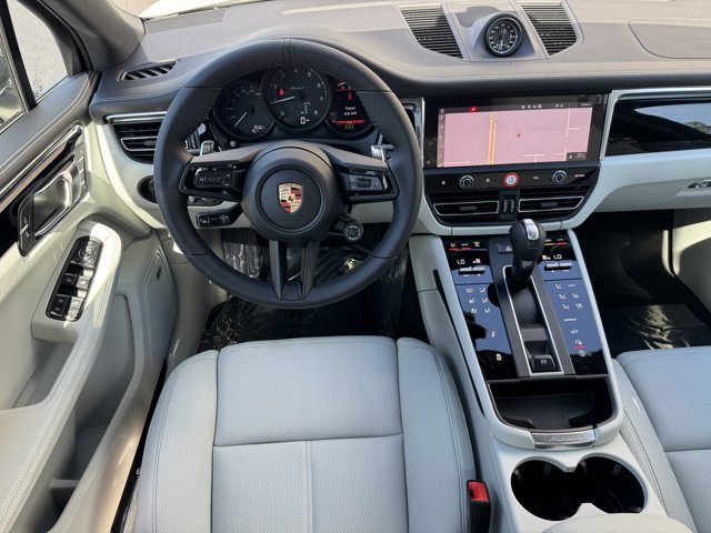 2026 Porsche Macan T Image 13 of 39