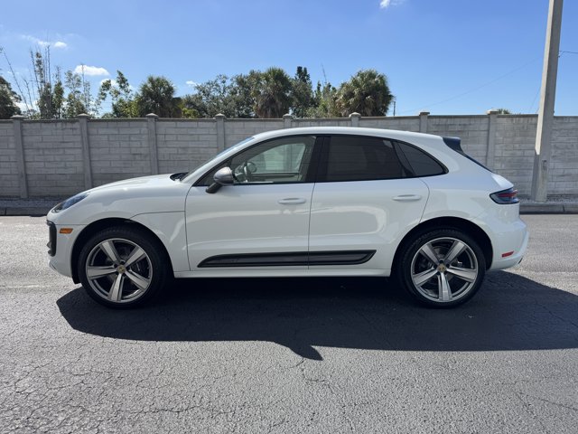 2026 Porsche Macan T Image 8 of 39