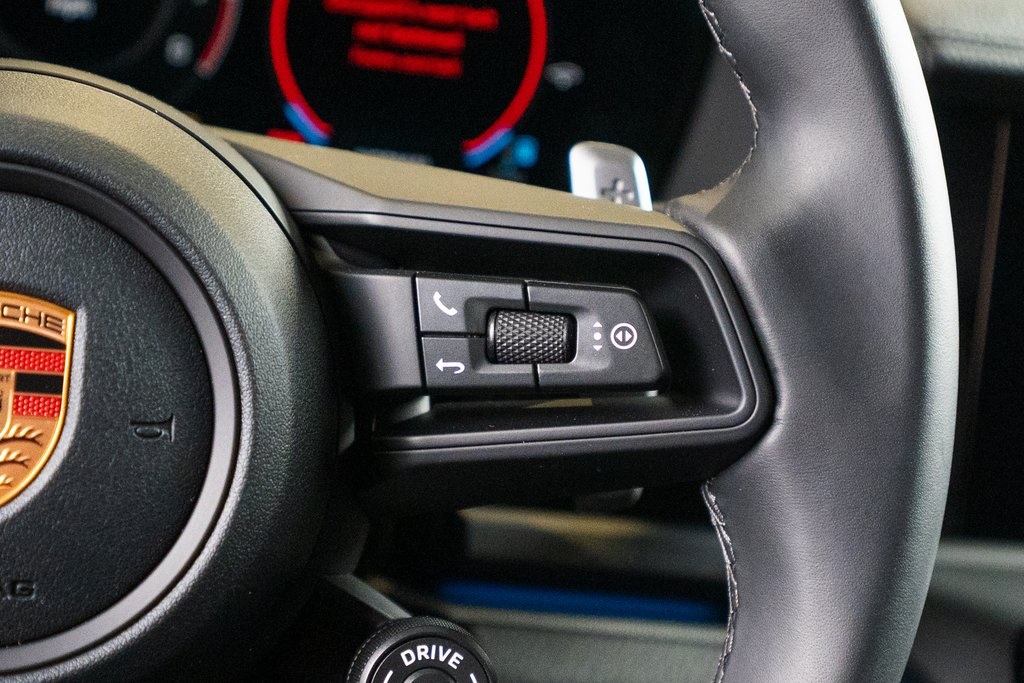 2026 Porsche Panamera 4 Image 38 of 43