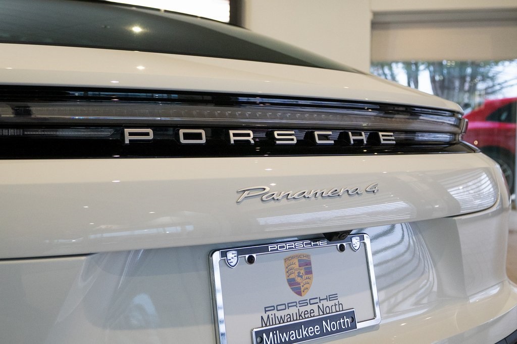 2026 Porsche Panamera 4 Image 40 of 43