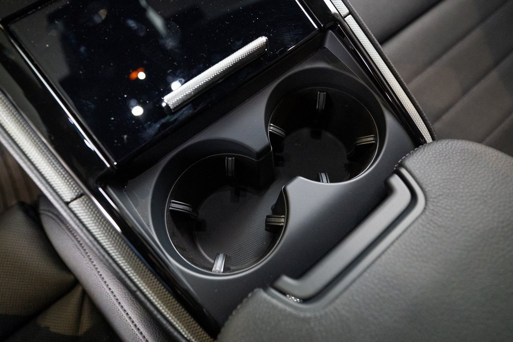 2026 Porsche Panamera 4 Image 36 of 43