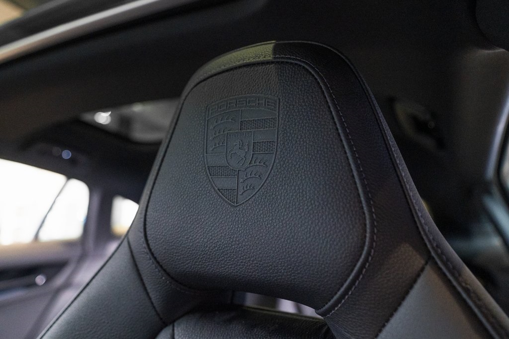2026 Porsche Panamera 4 Image 29 of 43