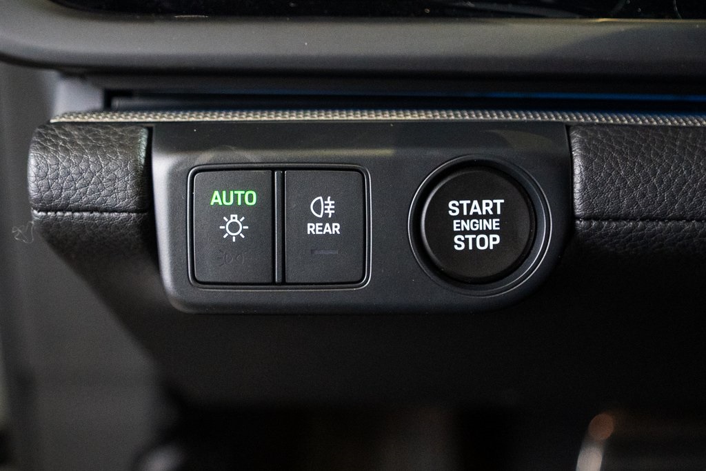 2026 Porsche Panamera 4 Image 25 of 43