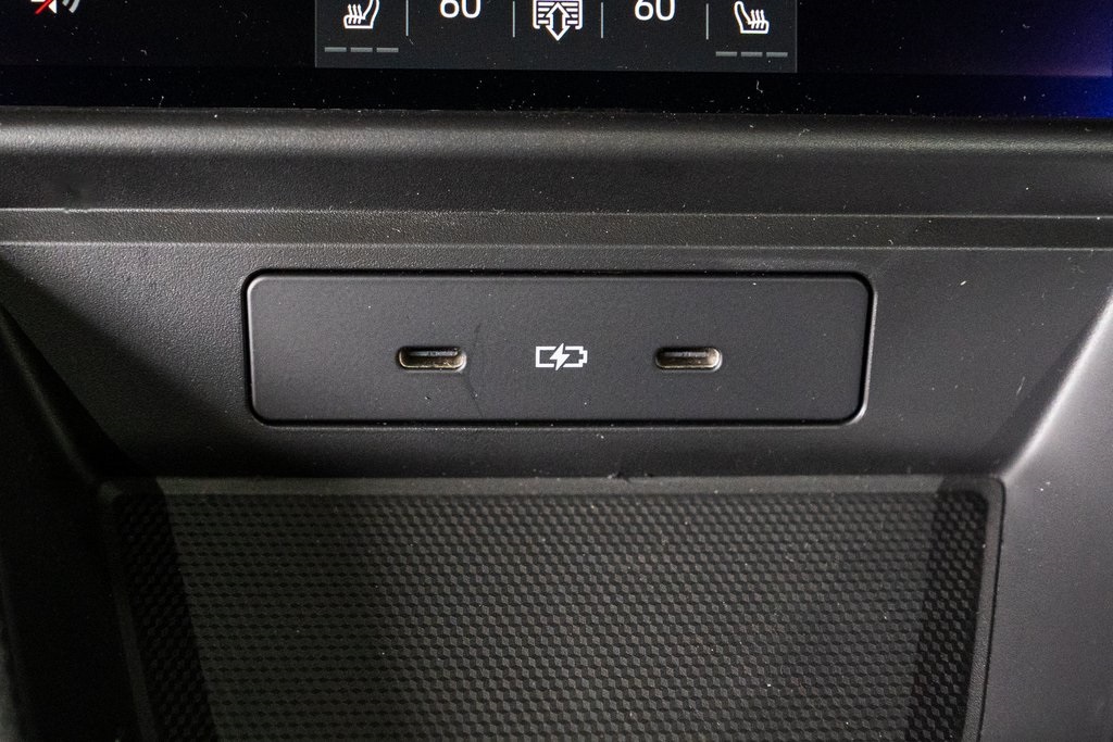 2026 Porsche Panamera 4 Image 27 of 43