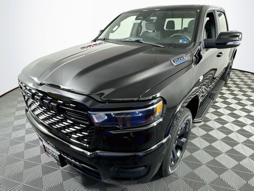 2026 Ram 1500 Big Horn Image 2 of 33