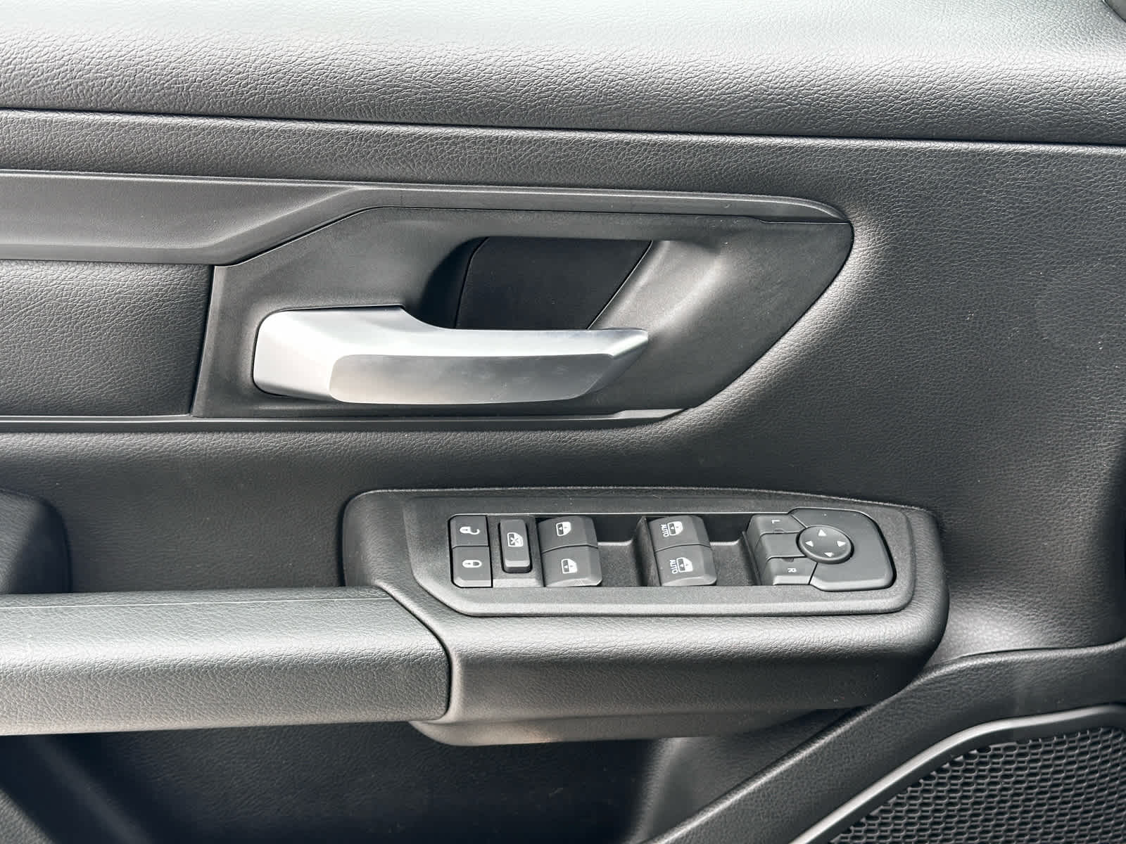 2026 Ram 1500 Tradesman Image 17 of 21