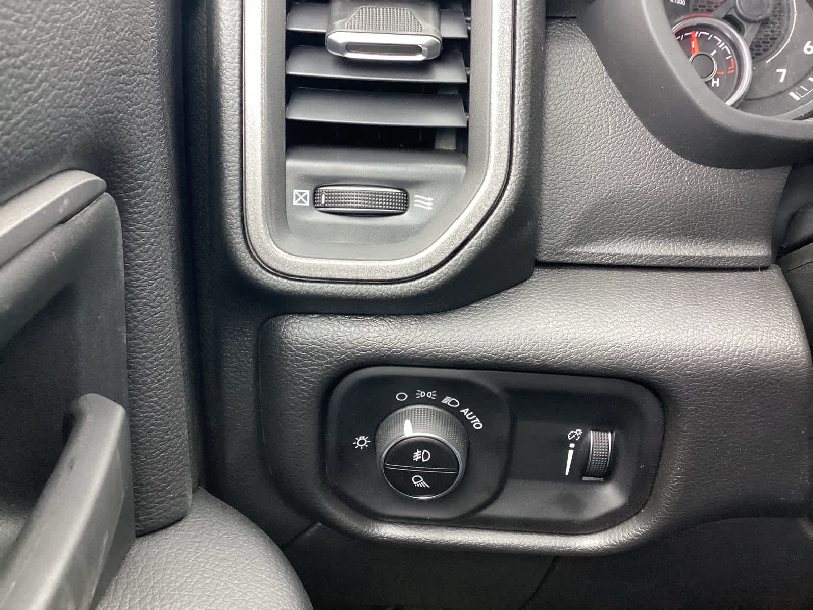 2026 Ram 2500 Tradesman Image 15 of 24