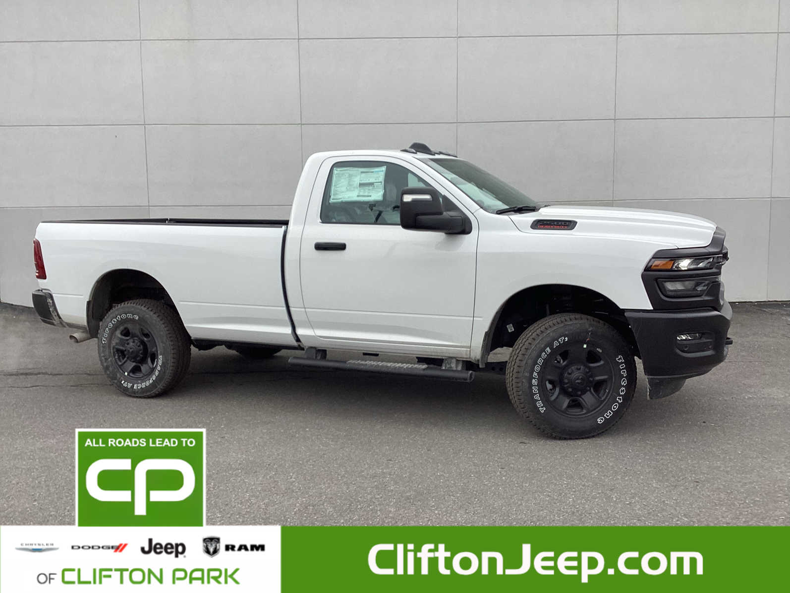 2026 Ram 2500 Tradesman Image 2 of 24