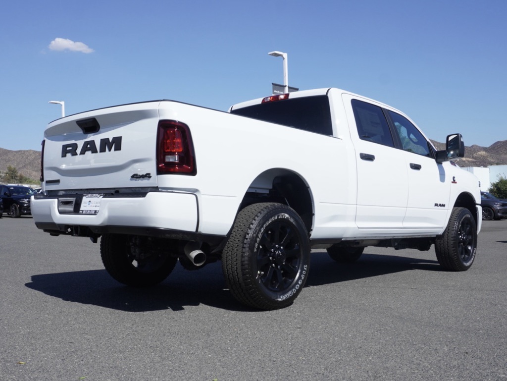 2026 Ram 2500 Big Horn Image 7 of 32