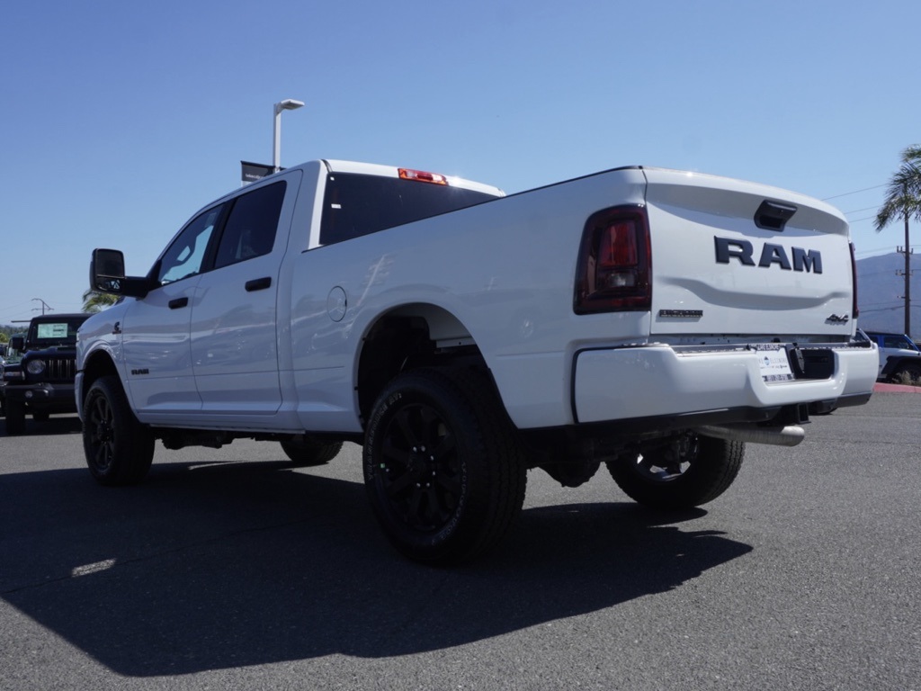 2026 Ram 2500 Big Horn Image 6 of 32