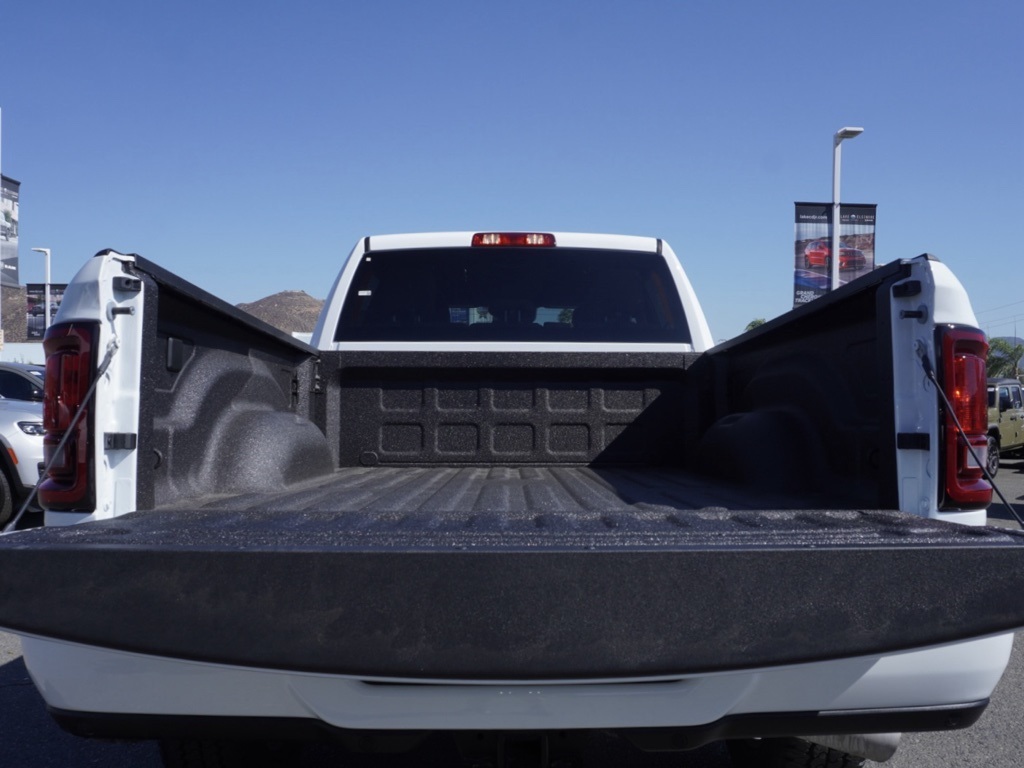 2026 Ram 2500 Big Horn Image 12 of 32