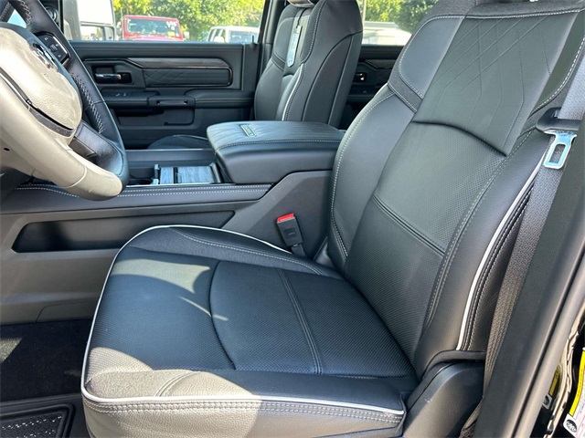 2026 Ram 2500 Limited Image 11 of 34