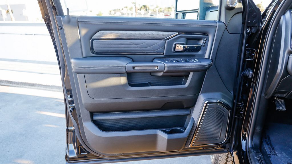 2026 Ram 2500 Limited Image 23 of 29