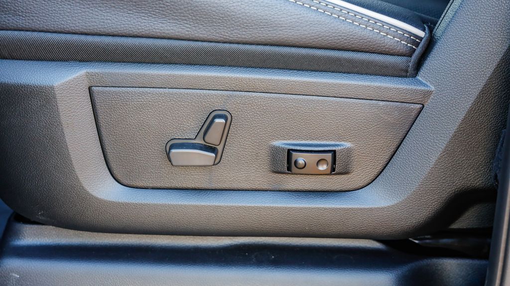 2026 Ram 2500 Limited Image 25 of 29