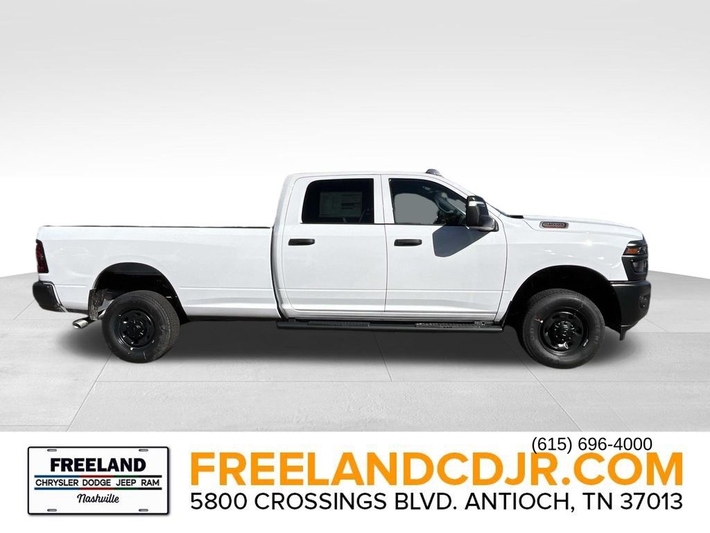 2026 Ram 2500 Tradesman Image 4 of 31