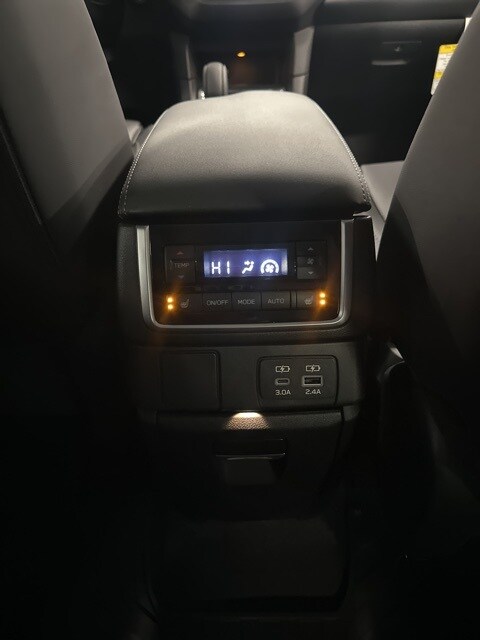 2026 Subaru Ascent Limited Image 16 of 20