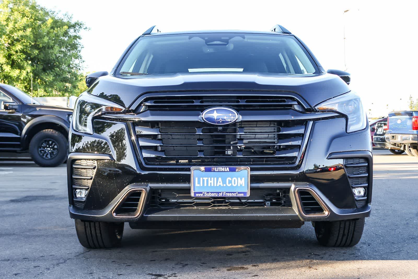 2026 Subaru Ascent Limited Bronze Edition Image 2 of 23