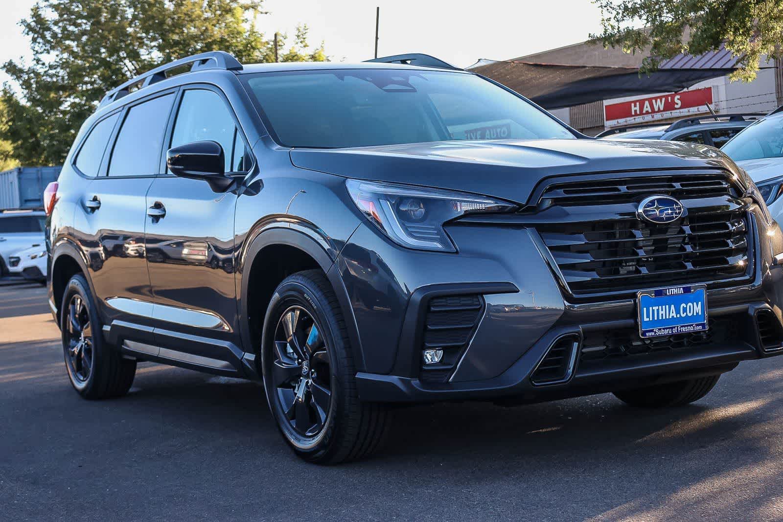 2026 Subaru Ascent Premium Image 3 of 23