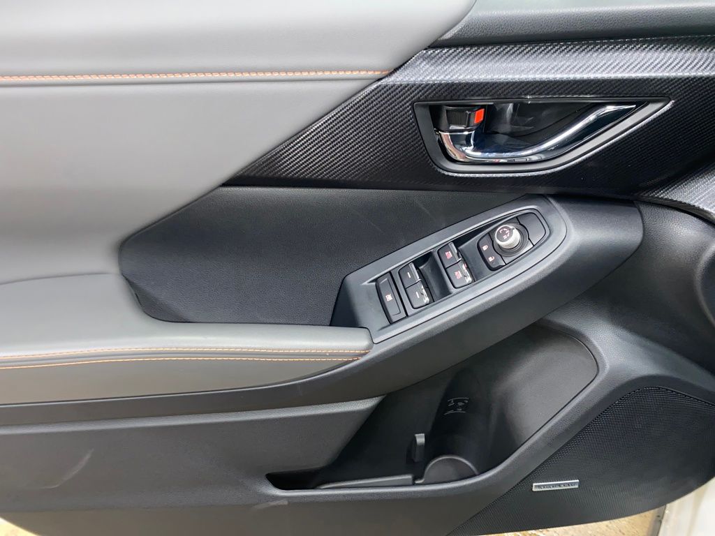 2026 Subaru Crosstrek Limited Hybrid Image 19 of 27