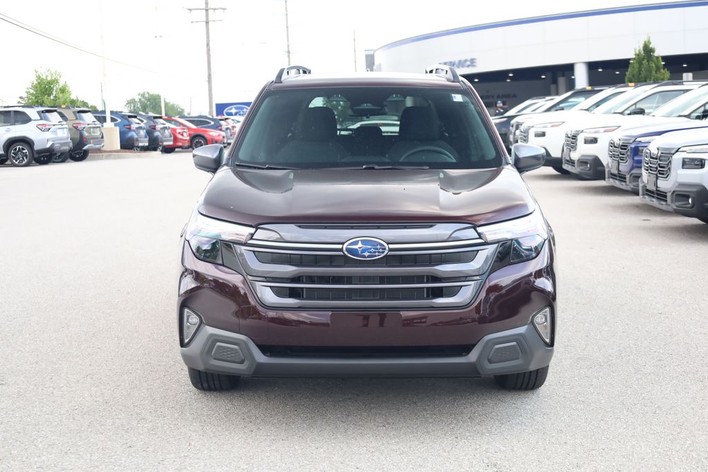 2026 Subaru Forester Premium Hybrid Image 2 of 24