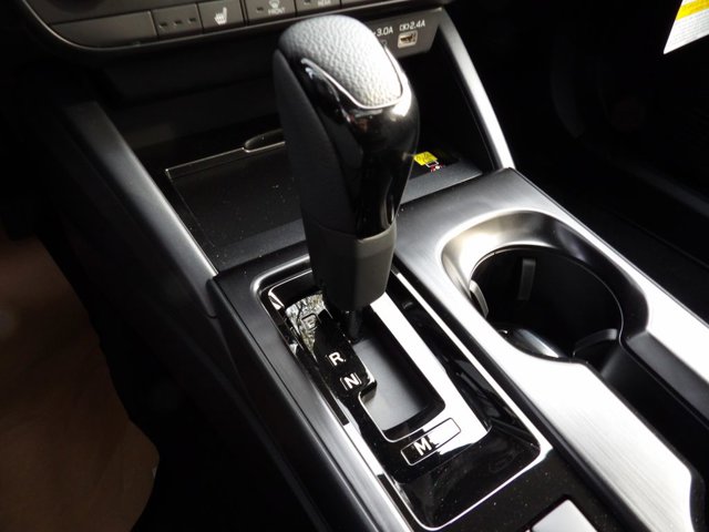 2026 Subaru Outback Limited Image 14 of 25