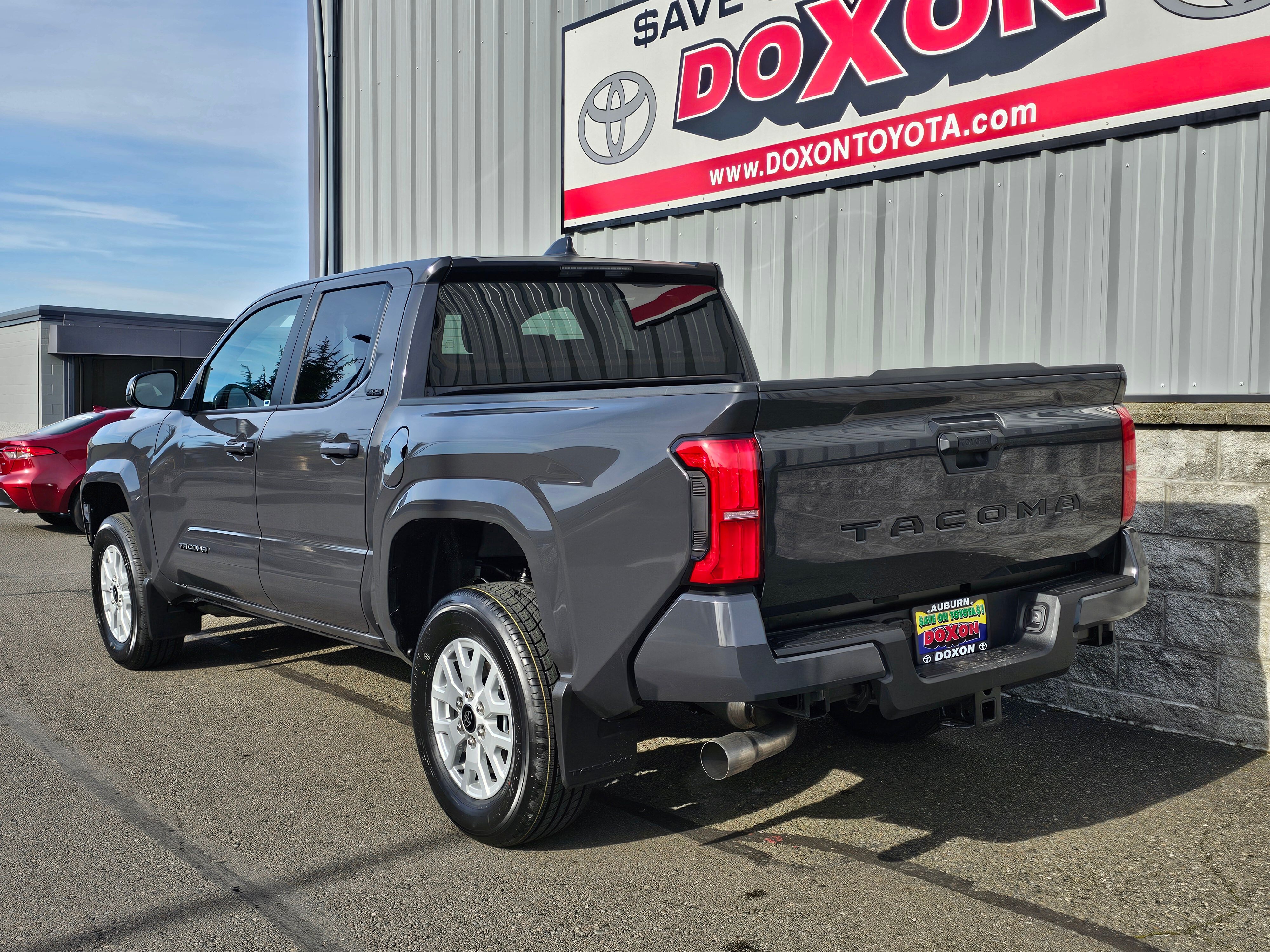 2026 Toyota Tacoma SR5 Image 2 of 21