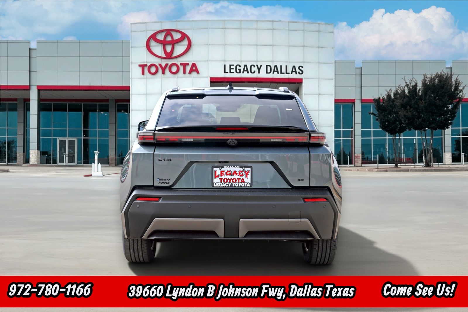 2026 Toyota C-HR SE Image 3 of 31