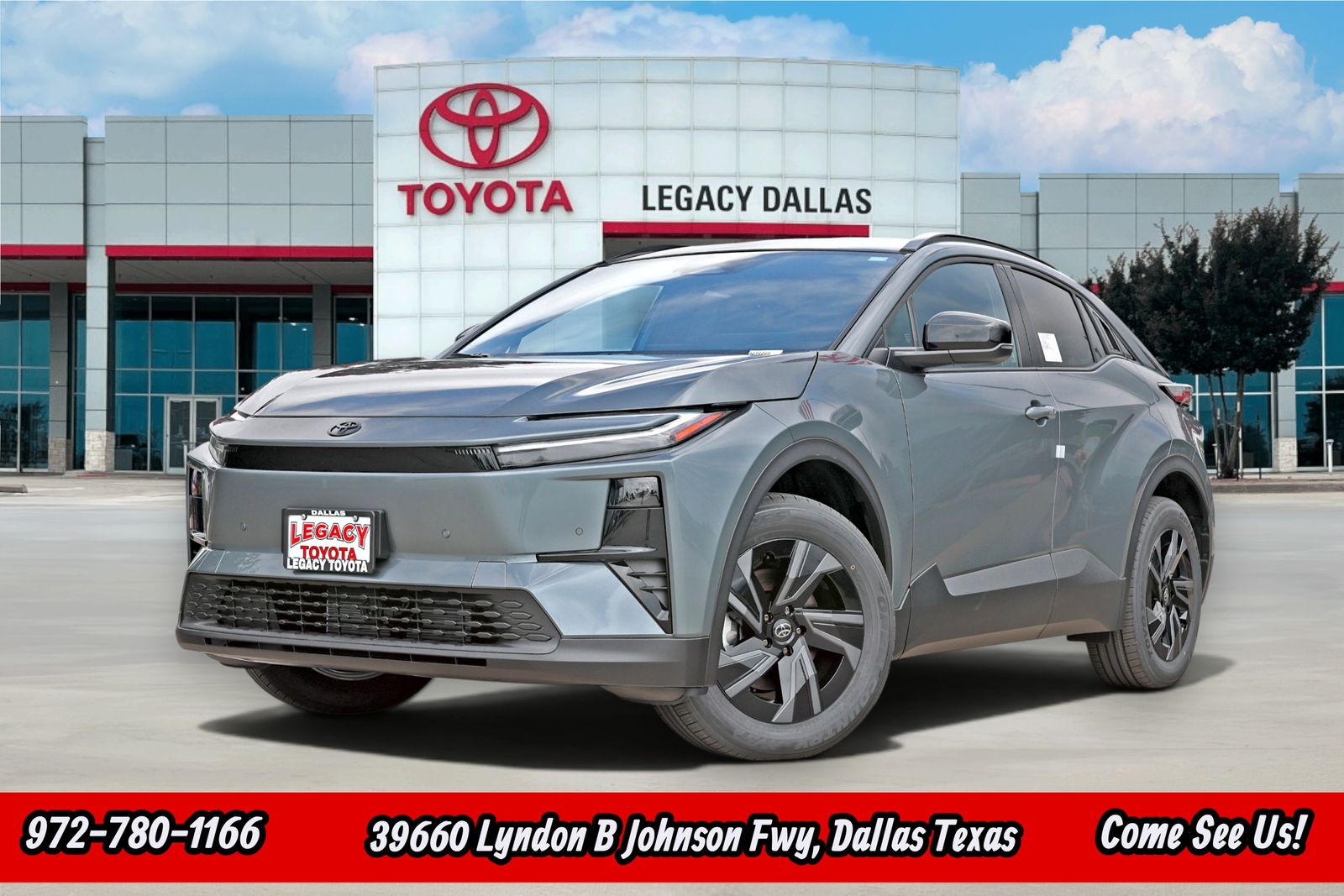 2026 Toyota C-HR SE Image 2 of 31
