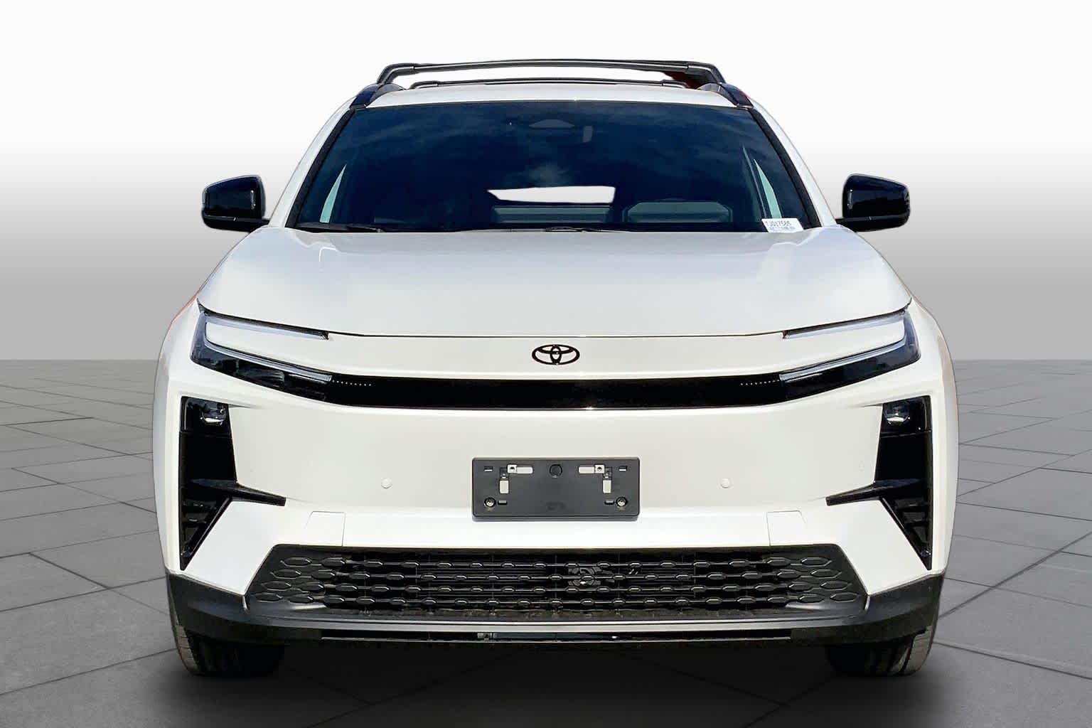 2026 Toyota C-HR SE Image 2 of 22