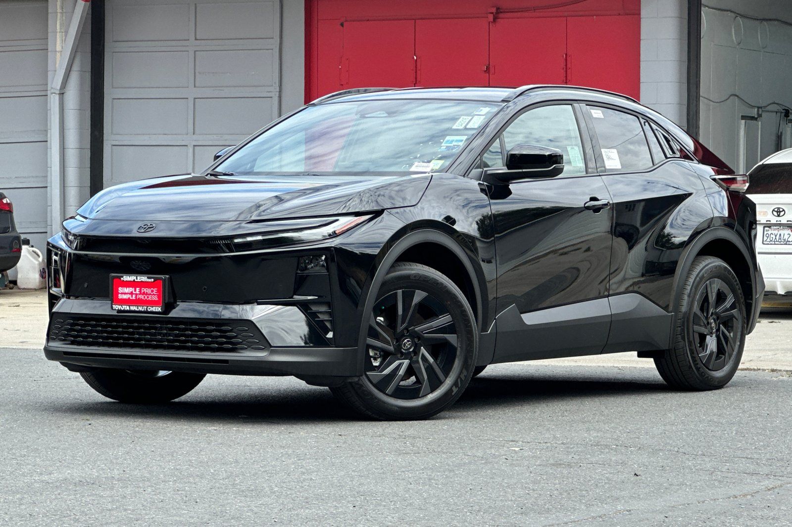 2026 Toyota C-HR SE Image 1 of 30