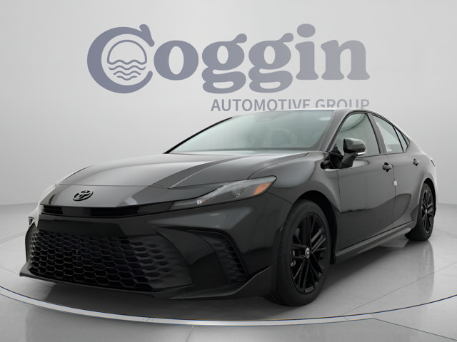 2026 Toyota Camry SE Image 1 of 32
