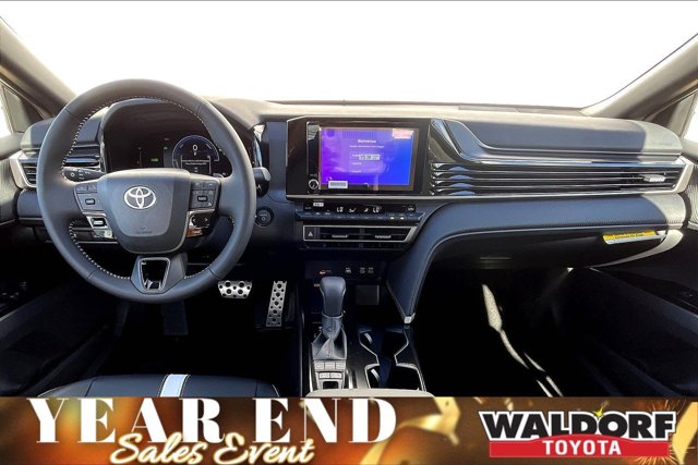 2026 Toyota Camry SE Image 9 of 19