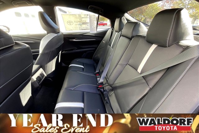 2026 Toyota Camry SE Image 8 of 19