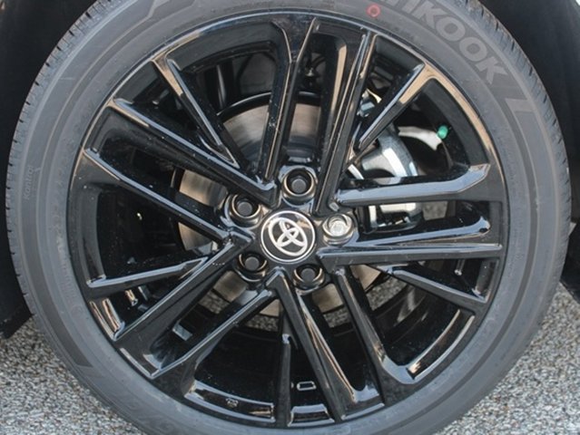 2026 Toyota Camry SE Image 12 of 27