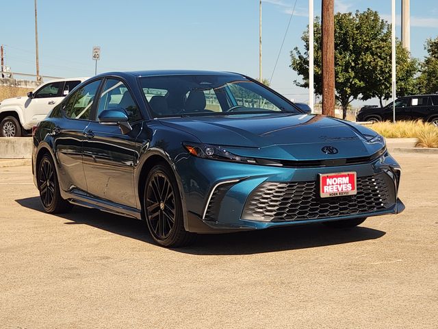 2026 Toyota Camry SE Image 2 of 22