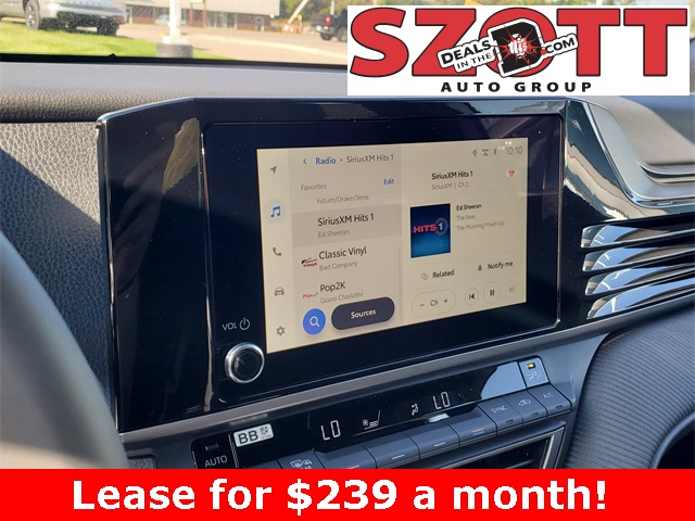 2026 Toyota Camry SE Image 17 of 33