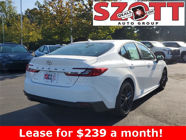 2026 Toyota Camry SE Image 4 of 33