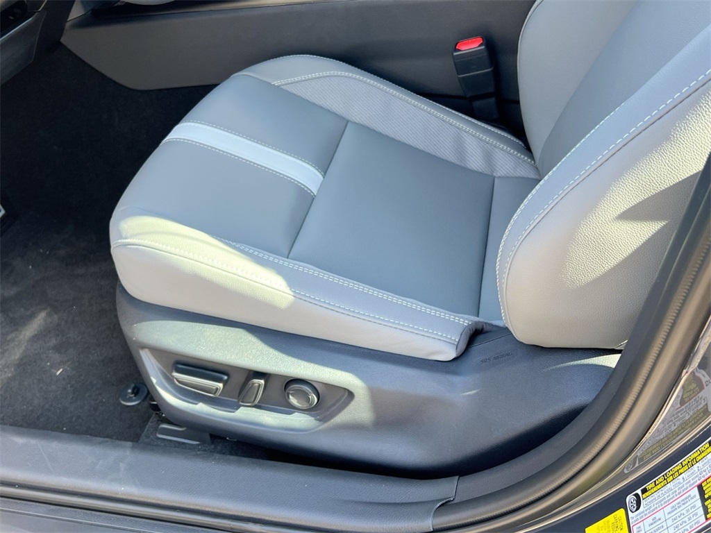 2026 Toyota Camry SE Image 24 of 30