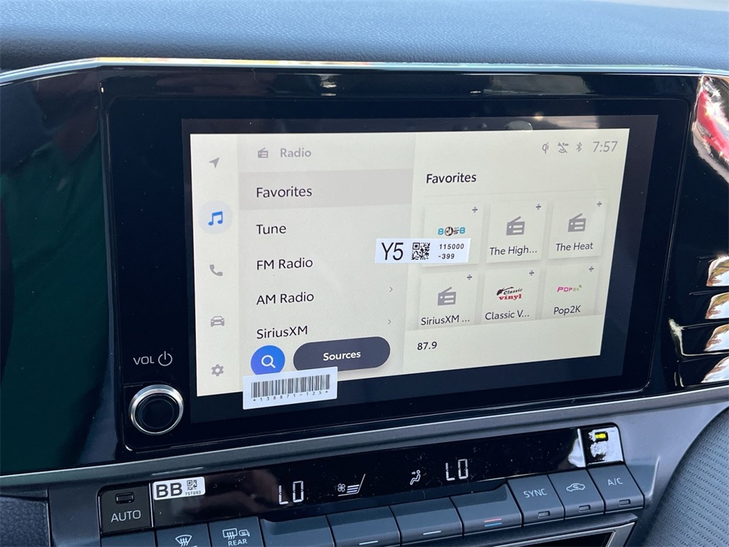 2026 Toyota Camry SE Image 18 of 30