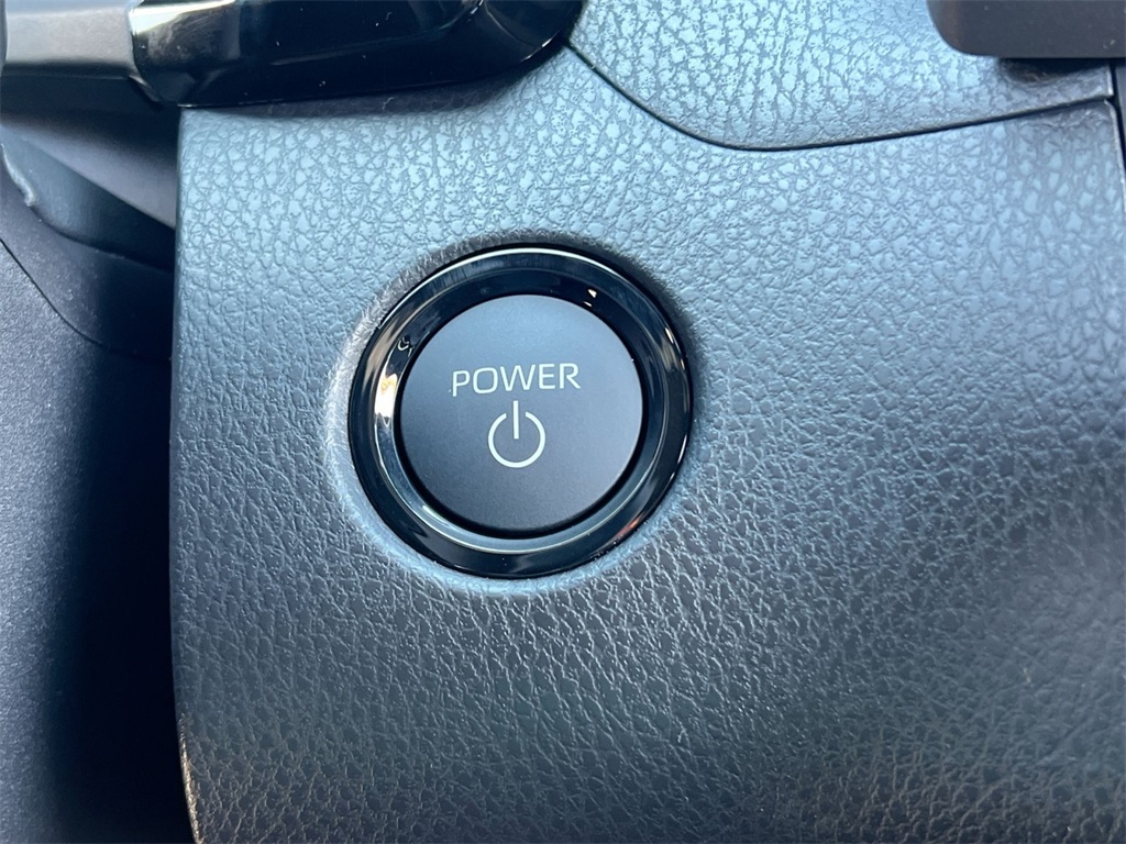 2026 Toyota Camry SE Image 23 of 30