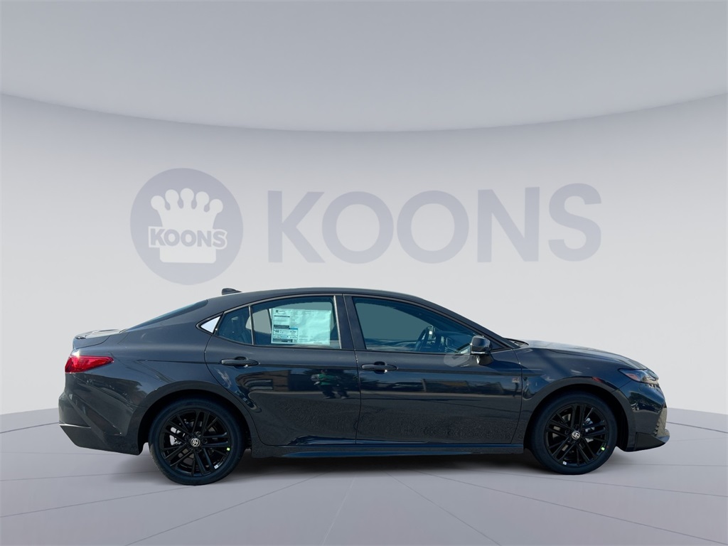 2026 Toyota Camry SE Image 4 of 30