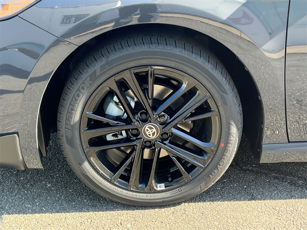 2026 Toyota Camry SE Image 9 of 30