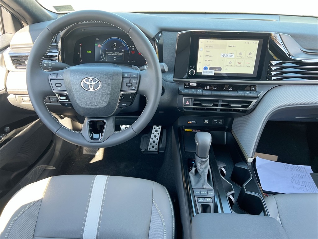 2026 Toyota Camry SE Image 14 of 30